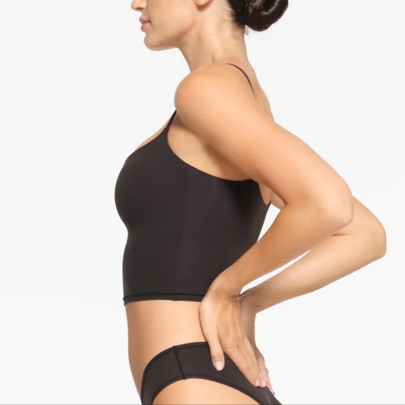 SKIMS Tops - SKIMS Fits Everybody Cropped Cami